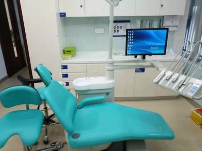 楚雄拜博口腔“圓夢(mèng)大學(xué)捐贈(zèng)儀式”啟動(dòng)，用專業(yè)診療守護(hù)青春笑容